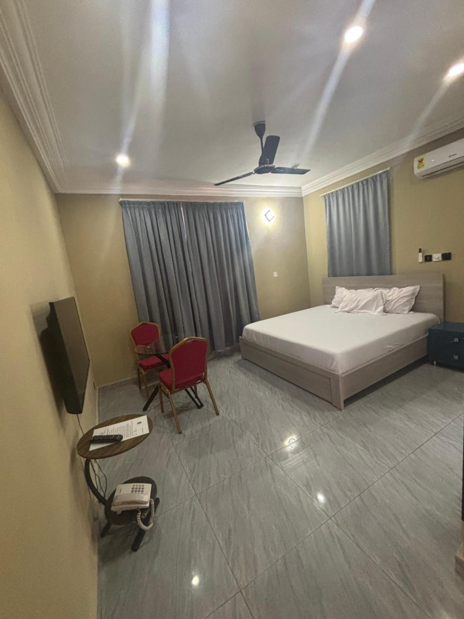 Bonsukoda Lodge Madina エクステリア 写真